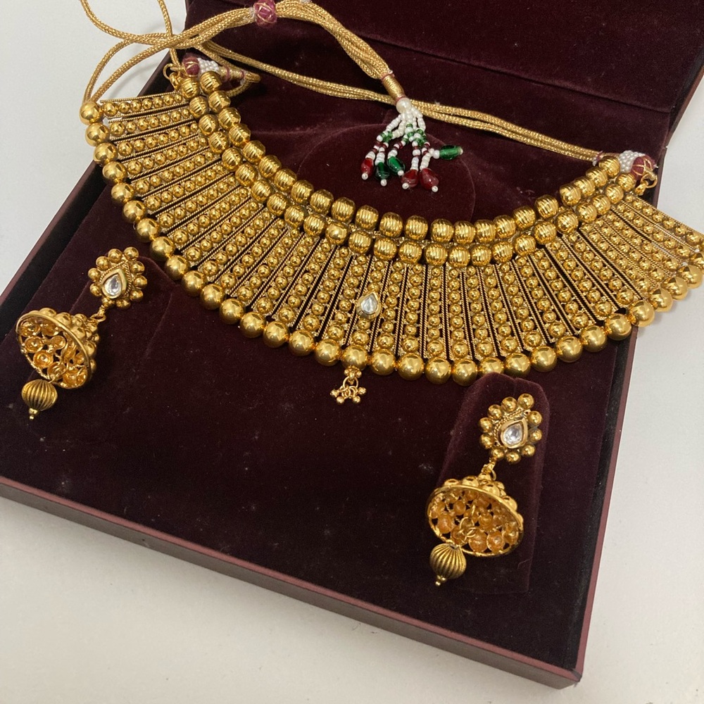 Bridal necklace